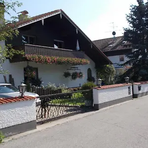 https://karl-stieler-str-one-room-in-a-2-room-appartment-lot-space.com-bavaria.com